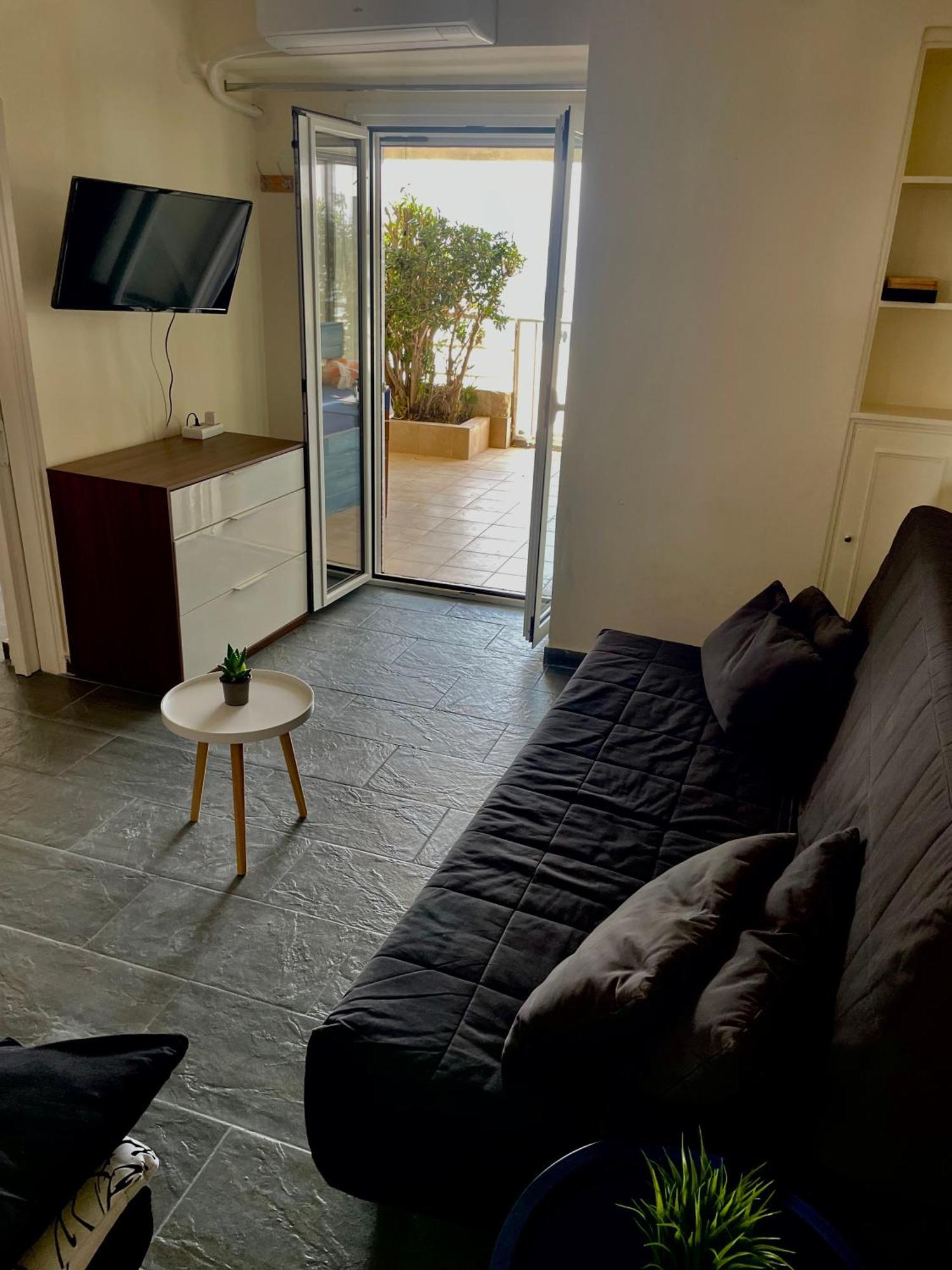 לוטראקי Sea La Vie - Beachfront Retreat מראה חיצוני תמונה