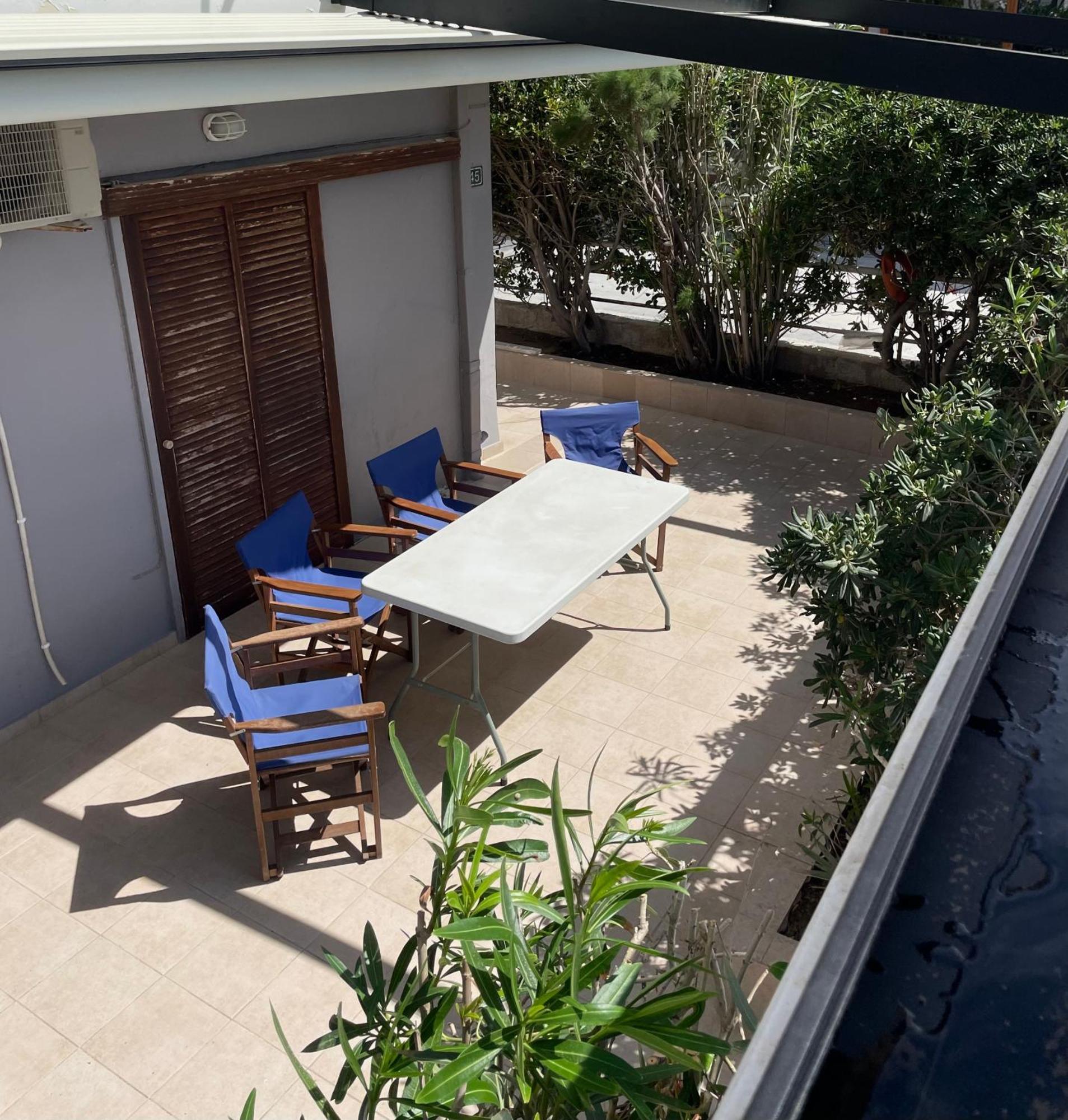 לוטראקי Sea La Vie - Beachfront Retreat מראה חיצוני תמונה